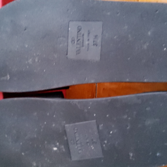 Valentino Garavani Chain slides!!EUC!! - Picture 4 of 5